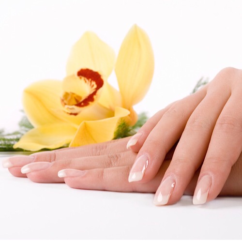 TRIANGLE NAILS - manicure